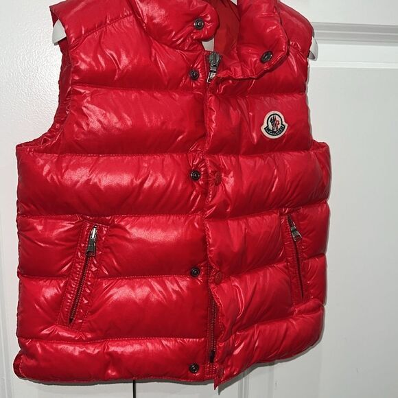 MONCLER UNISEX KIDS BERNARD GILET RED VEST LIKE NEW 2Y - Picture 9 of 15